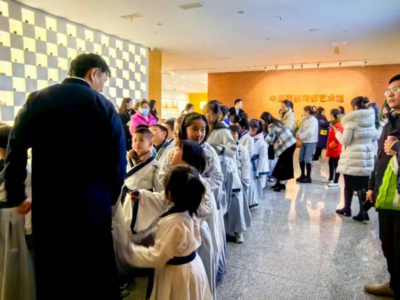 文化赋能：新荣区魔创文旅挖掘城市文化资源的实践探索